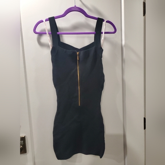 NWT Guess Dress - Picture 5 of 8